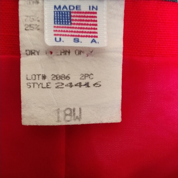 Joseph Feldman Red Jacket Black Trim - Picture 2 of 4